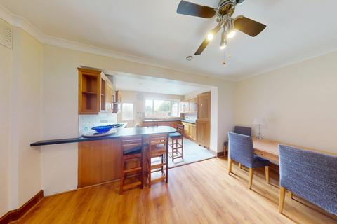 3 bedroom terraced house to rent, Boleyn Avenue, Enfield, Greater London, EN1
