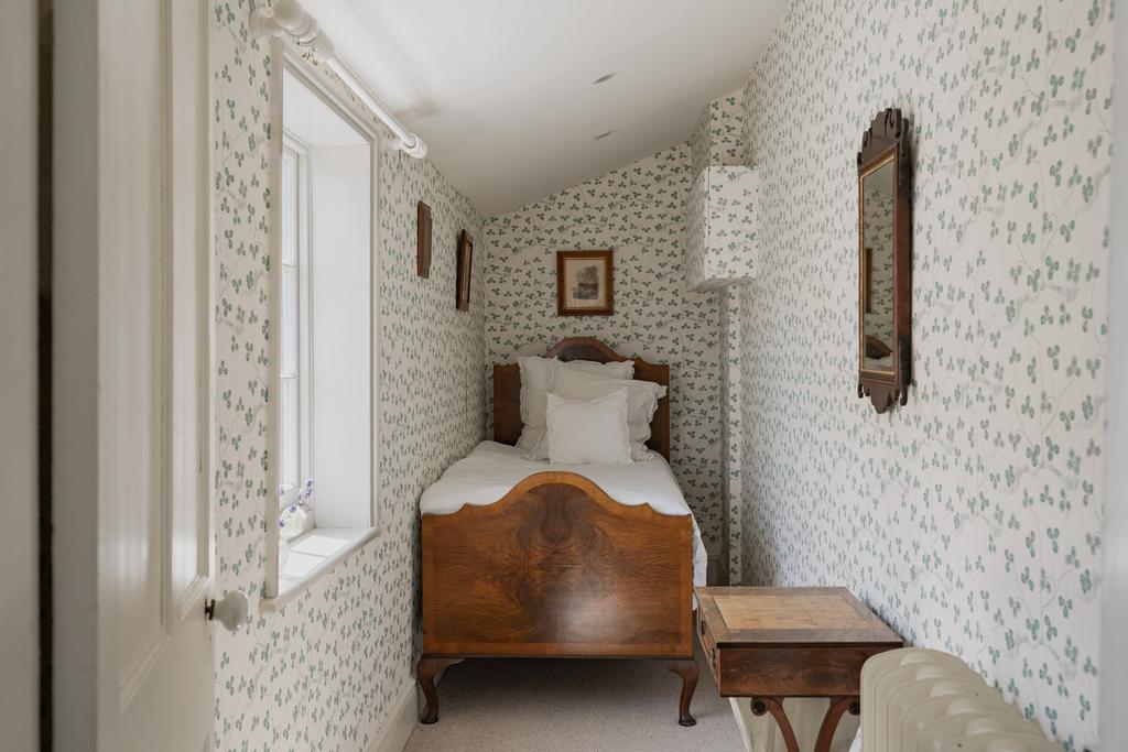 299157 - 44-Laburnhum House, Downham Market-44.jpg
