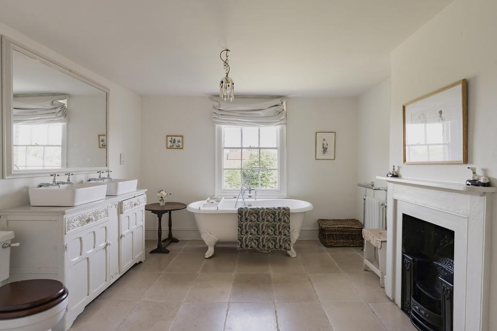 299181 - 19-Laburnhum House, Downham Market-19.jpg