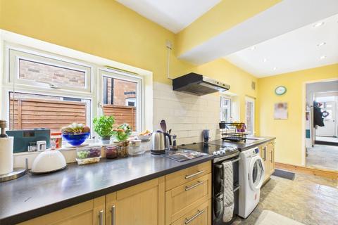 6 Cecil Road, Worcester, WR5 1AX