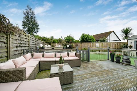 8 Dunster Close, Newton, Swansea, SA3 4UU