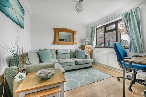 8 Dunster Close, Newton, Swansea, SA3 4UU