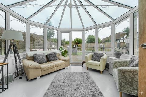 8 Dunster Close, Newton, Swansea, SA3 4UU