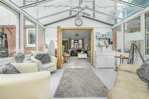 8 Dunster Close, Newton, Swansea, SA3 4UU