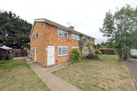 7 Whatmore Close, Staines, TW19 6AS