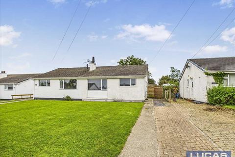 undefined, Lon Llwyd, Pentraeth