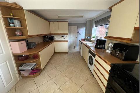 3 bedroom end of terrace house to rent, Ormonde Road,  Wokingham,  RG41