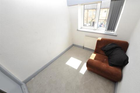 74 Mount Avenue, Bradford, BD2 2JA