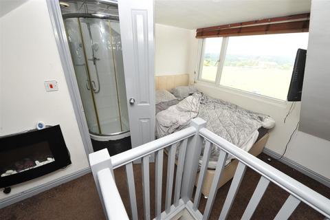74 Mount Avenue, Bradford, BD2 2JA