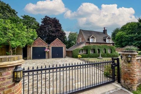 undefined, Chesham Road, Bovingdon, HP3