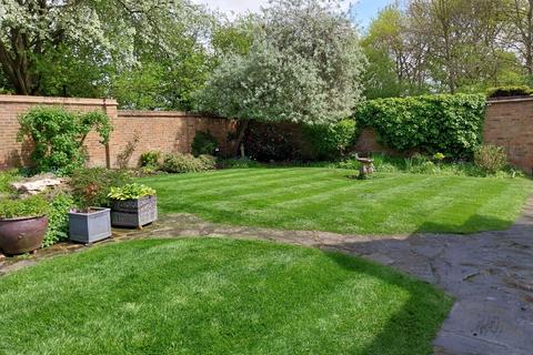 undefined, Chesham Road, Bovingdon, HP3