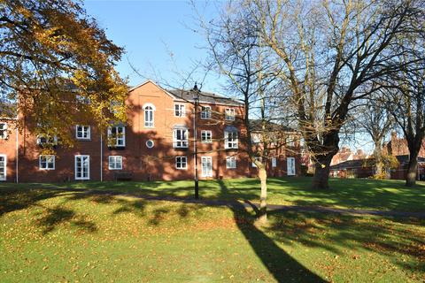 2 bedroom apartment to rent, Addington Court, Exeter