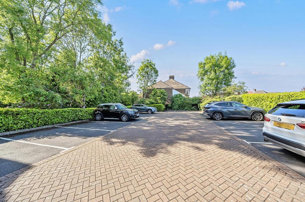 Davidson Frost-Wellings, DFW, Bartholomew Court, E