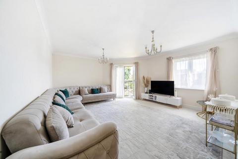 2 bedroom flat for sale, Longcrofte Road, Edgware HA8