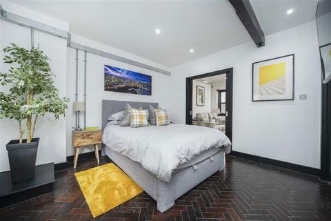 undefined, Motley Avenue, London EC2A