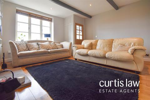 3 bedroom cottage for sale, Billinge Side, Blackburn