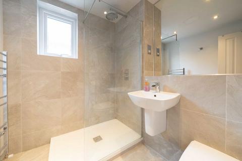 2 bedroom flat to rent, Cheryls Close, London SW6