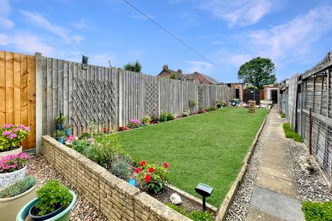 3 bedroom terraced house for sale, Beechwood Road, Luton, Bedfordshire, LU4 9RG