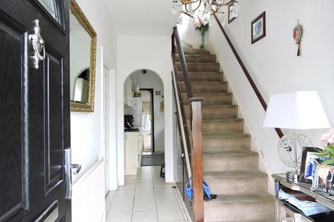 3 bedroom semi-detached house for sale, Mayhew Close, Chingford, E4