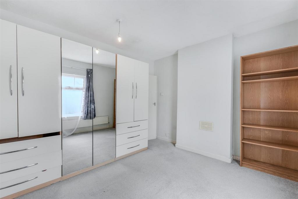 Bedroom 1 2.jpeg
