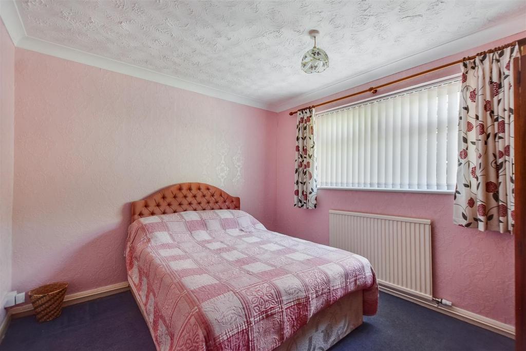 Bedroom 1 1.jpeg