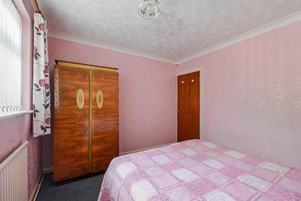 Bedroom 1 2.jpeg