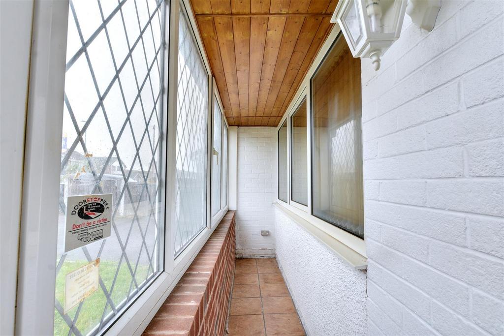 Porch 2.jpeg