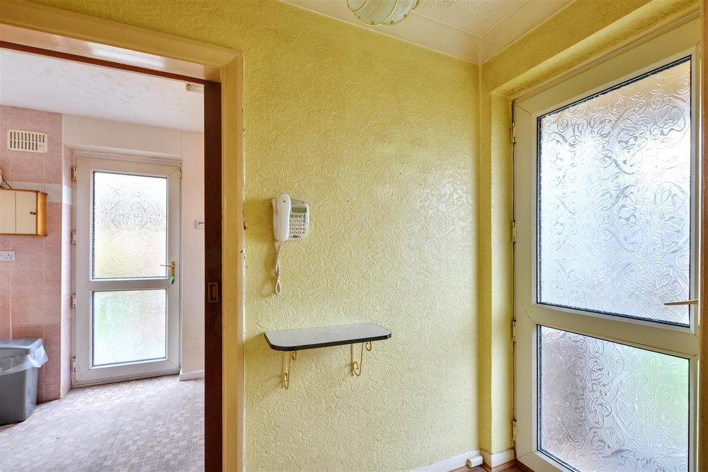 Hallway 1.jpeg