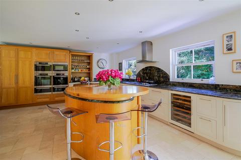 undefined, Queens Hill Rise, Ascot