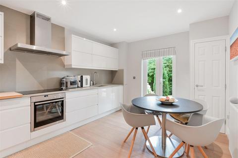 Flat 2, Long Orchards Copthill Lane, Kingswood, Tadworth, KT20 6HN