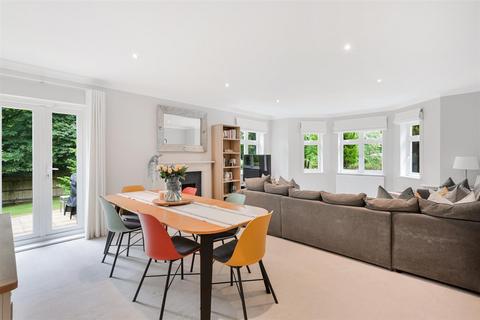 Flat 2, Long Orchards Copthill Lane, Kingswood, Tadworth, KT20 6HN