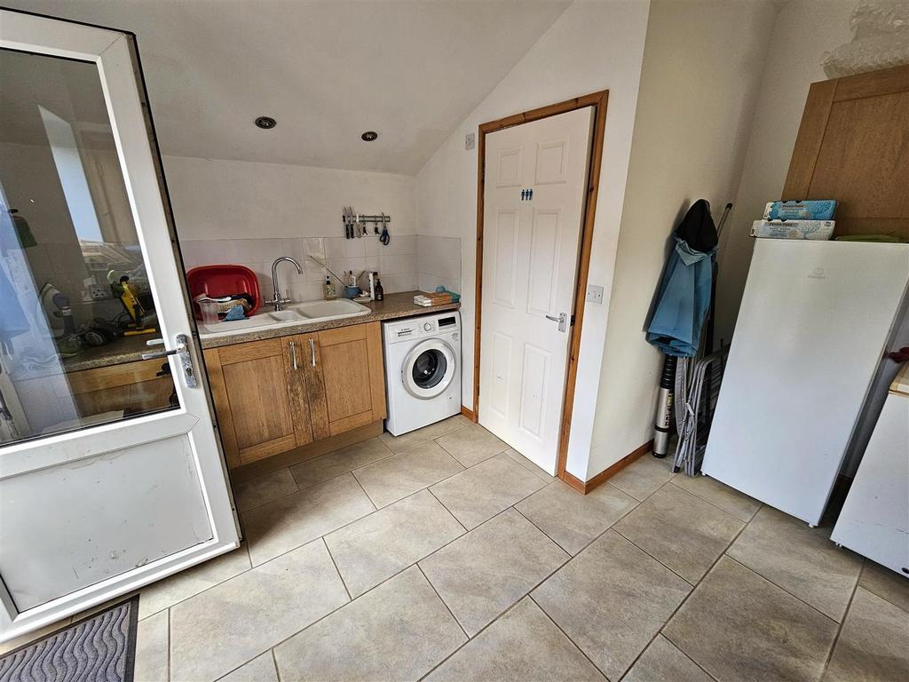 Utility Room.jpg