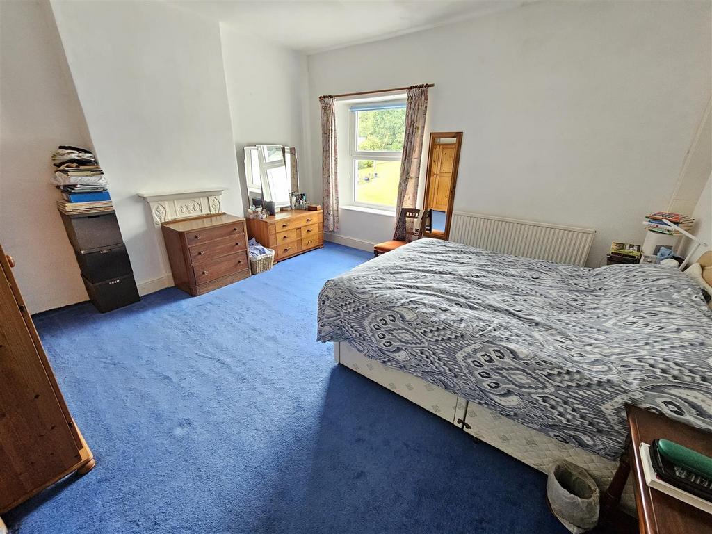 Bedroom 2.jpg