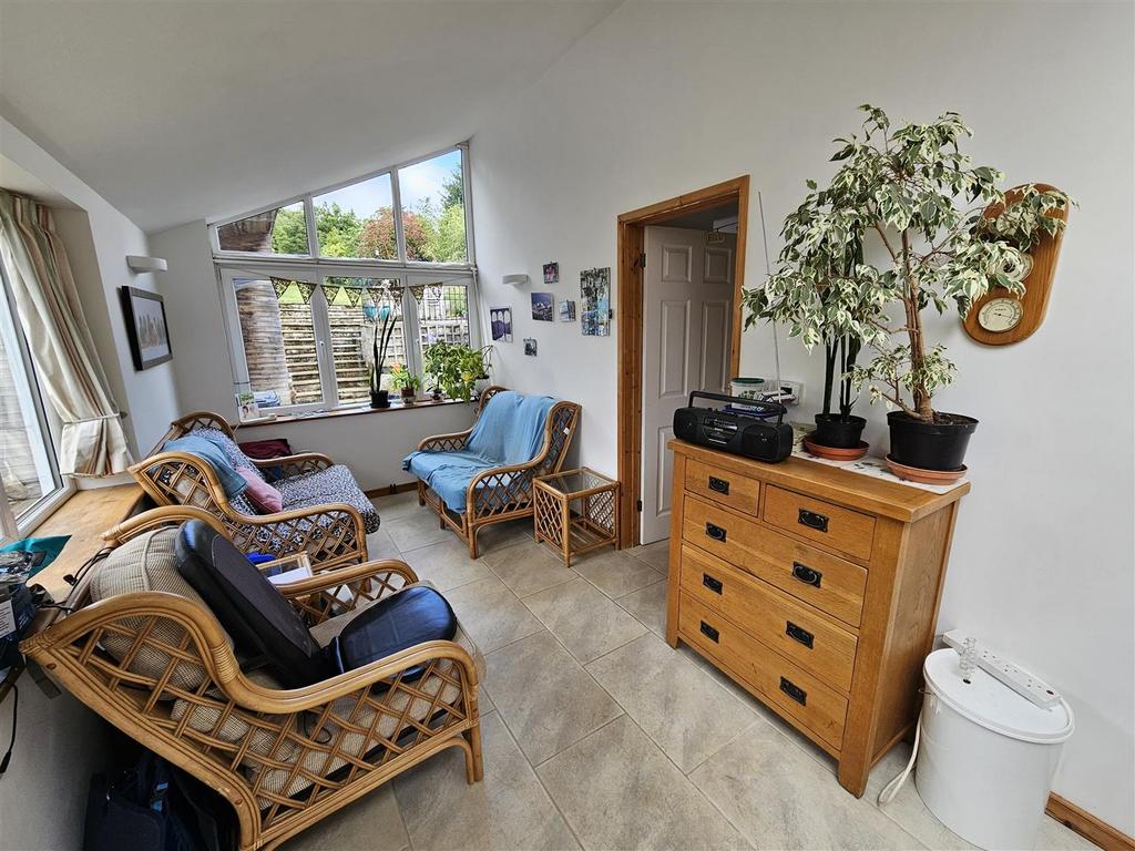 Garden Room (2).jpg