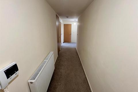 2 bedroom apartment to rent, Wave Close, Off Charles Street, Walsall