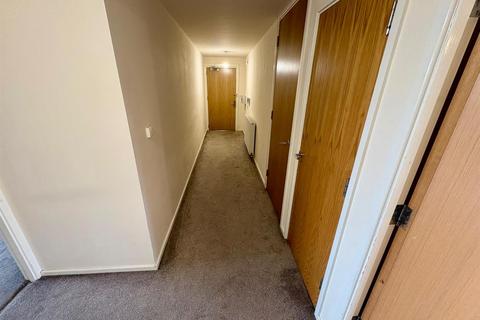 2 bedroom apartment to rent, Wave Close, Off Charles Street, Walsall