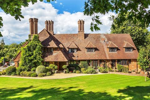 7 bedroom detached house for sale, Woodway, Guildford, Surrey, GU1