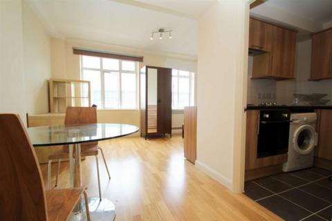 Studio to rent, Warren Court, Euston Road, London, NW1