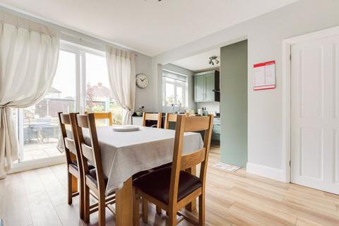 3 bedroom semi-detached house for sale, Oaklands Close, Bexleyheath, DA6