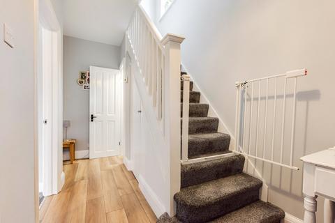 10 Oaklands Close, Bexleyheath, DA6 7AP