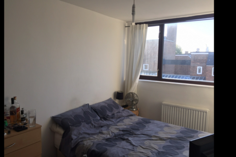 1 bedroom in a flat share to rent, Crondall Street, Hoxton, Dalston, London, N1