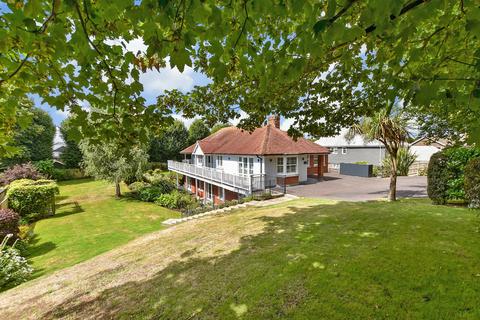 10 Cliff Road, Hythe, CT21 5XE