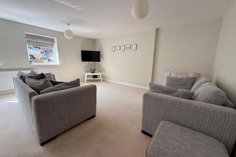 Flat 1, 5 Carlton Avenue, Broadstairs, CT10 1AB