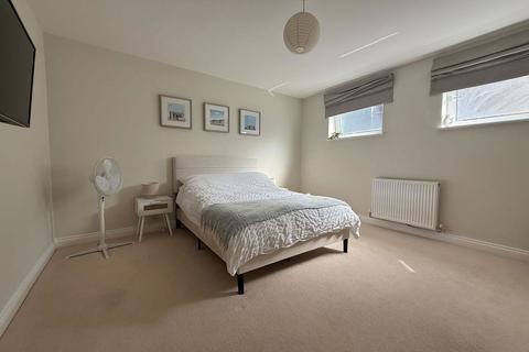Flat 1, 5 Carlton Avenue, Broadstairs, CT10 1AB