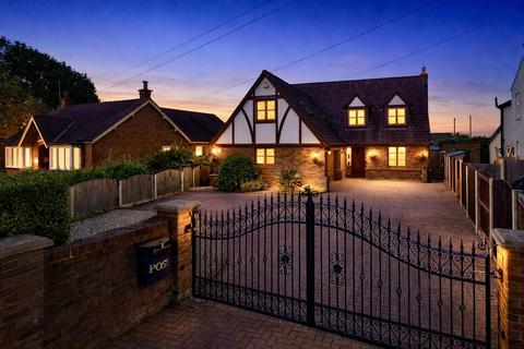 undefined, Hesketh Lane, Preston PR4
