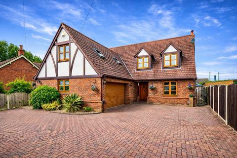 undefined, Hesketh Lane, Preston PR4