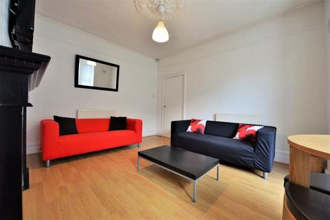 5 bedroom house to rent, Cardigan Road - 5 Bed, Leeds