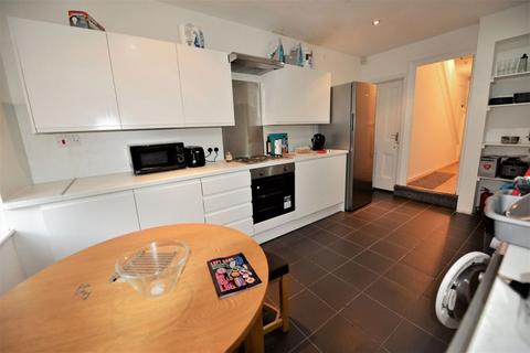 5 bedroom house to rent, Cardigan Road - 5 Bed, Leeds