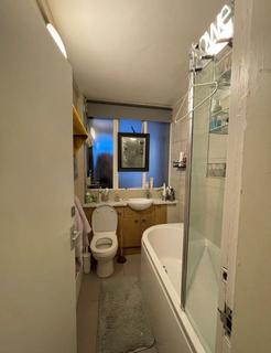 1 bedroom in a flat share to rent, Charles Rowan House, Margery Street, London, WC1X