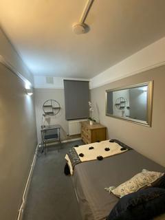 1 bedroom in a flat share to rent, Charles Rowan House, Margery Street, London, WC1X